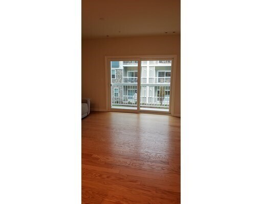 Foto del edificio - 120 University Ave