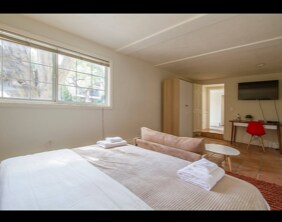 Foto del edificio - 1594 Manning Ave