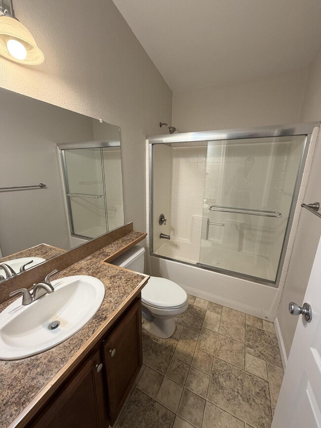 Foto del edificio - Country Living in this 4x2 Home