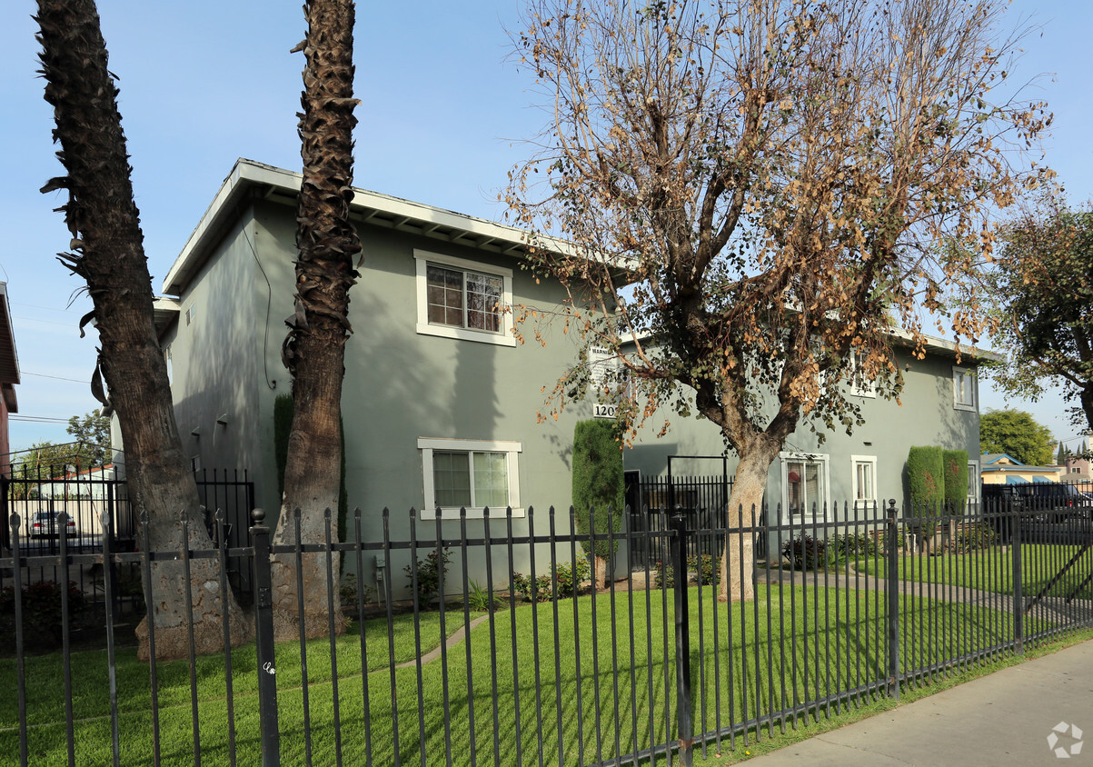 Primary Photo - Brook Street Apartments