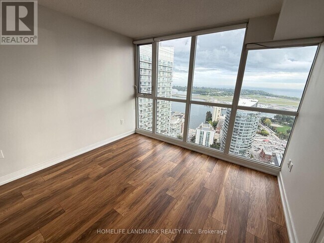 Building Photo - 85 Queens Wharf Rd