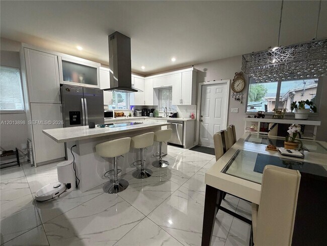 Foto del edificio - North 62nd Avenue, Hollywood, FL 33024 - 3 BR 2 BA single-family home