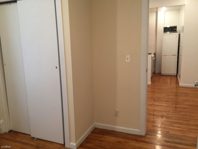 Foto del edificio - 226 E 83rd St