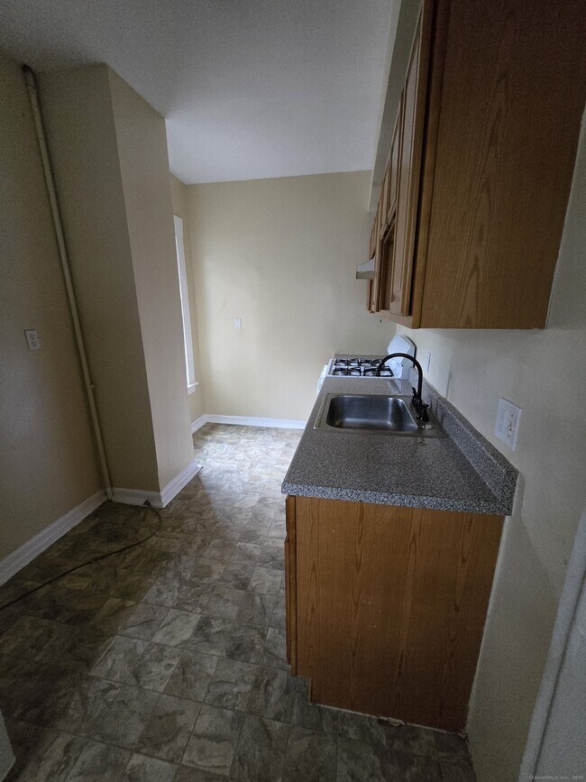 Foto del edificio - 114 Hurlburt St