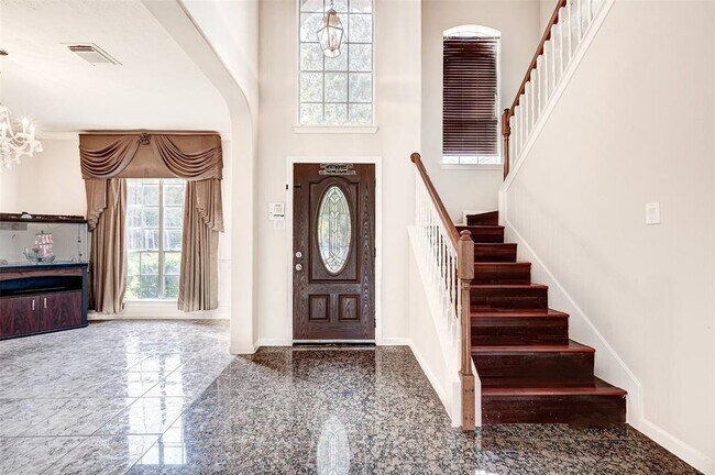 Foto del edificio - 16338 Mellow Oaks Ln