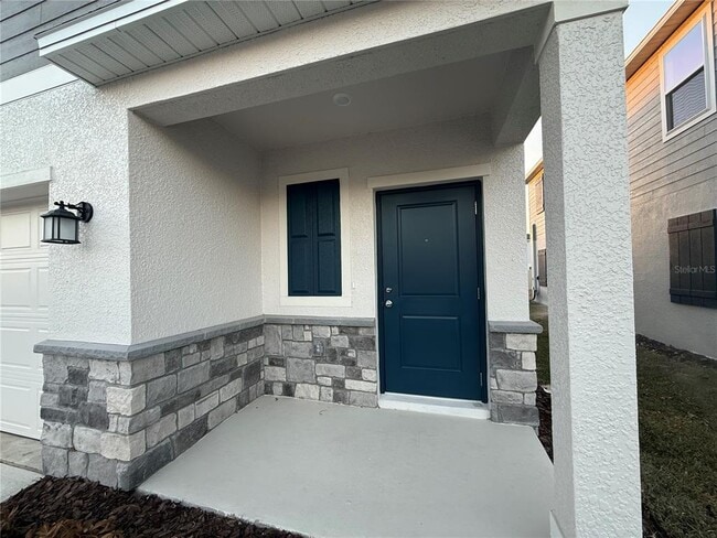 Building Photo - 5427 Meadow Walk Dr