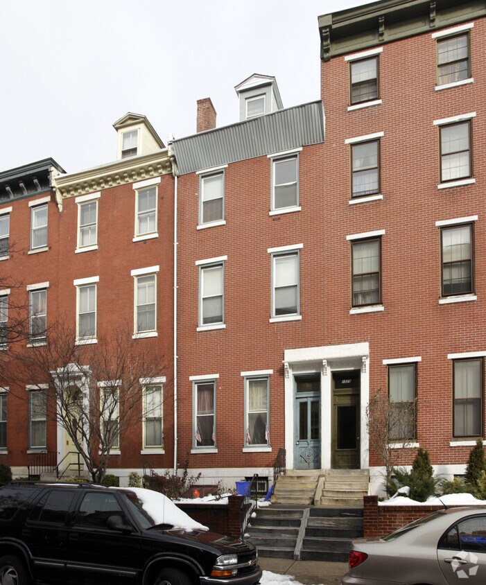 Primary Photo - 1527 Green St