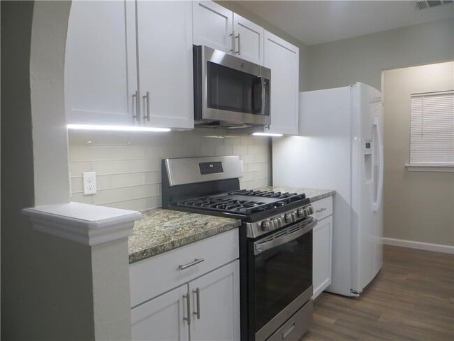 Building Photo - 11921 Tobler Trail