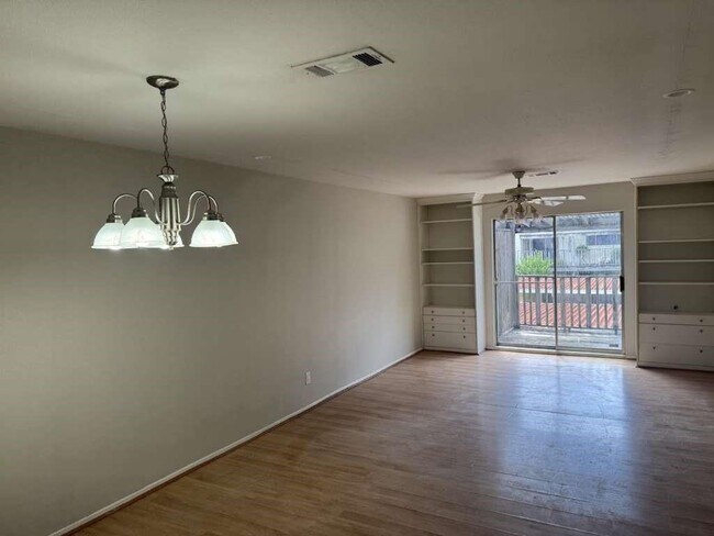 Foto del edificio - 881 Wax Myrtle Ln