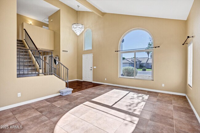 Foto del edificio - 2399 S Walnut Dr
