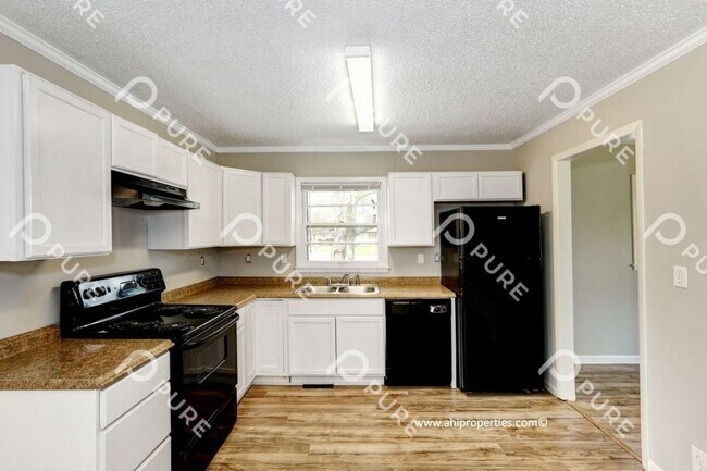 Foto del edificio - 4729 Bluehaven Dr NW