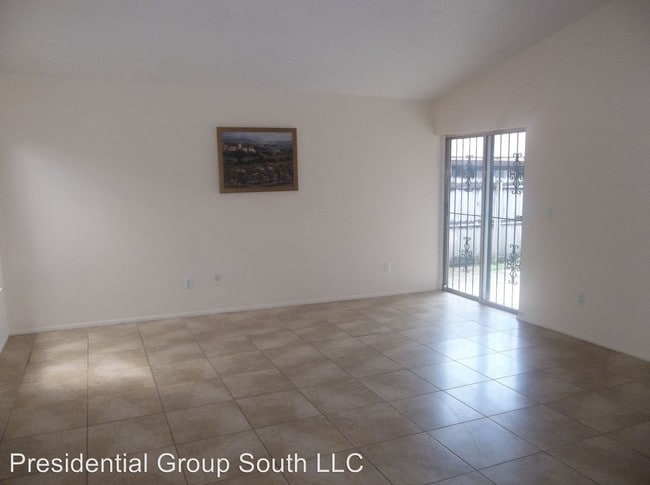 Building Photo - 2468 Atrium Cir