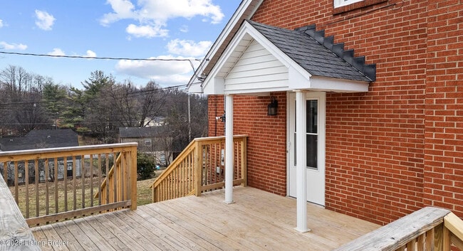 Building Photo - 203 S Elm Grove Ave