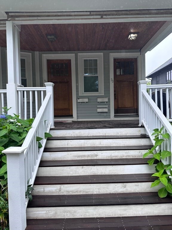 Building Photo - 31 Blakeslee St