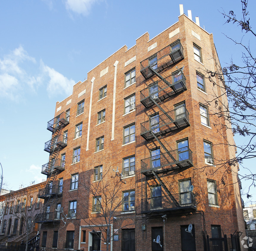 Foto principal - 57 Herkimer St