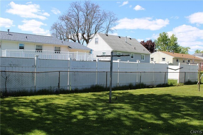 Foto del edificio - 417 Hazelhurst Ave