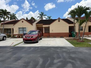 Building Photo - 9123 SW 149th Ct
