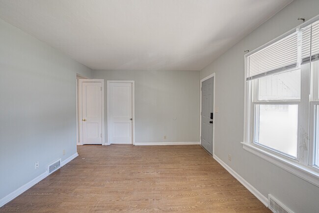 Foto del edificio - 2208 Fremont St