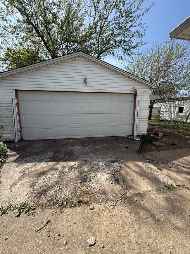 Foto del edificio - 1455 E Whitmer St