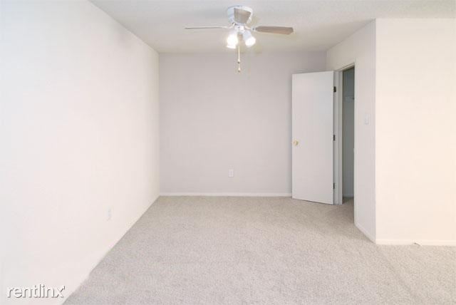 Building Photo - 5710 Duck Creek Dr