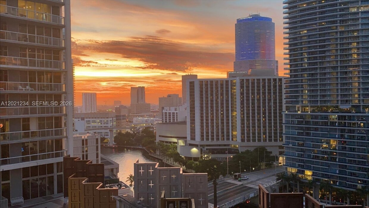Photo - 465 Brickell Avenue Apt ##5, Miami, FL 33131 - 1 BR 1 BA condo