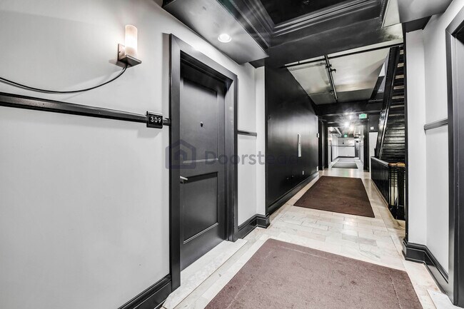 Foto del edificio - 460 S Spring St