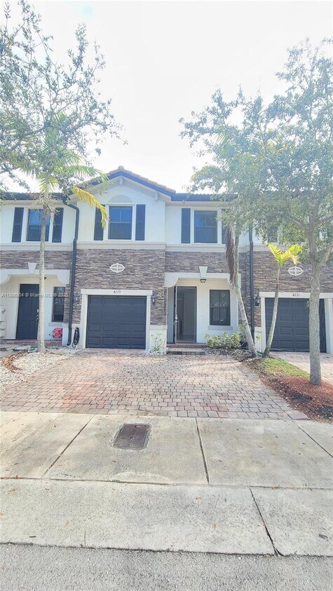 Foto principal - 4219 SW 164th Ct