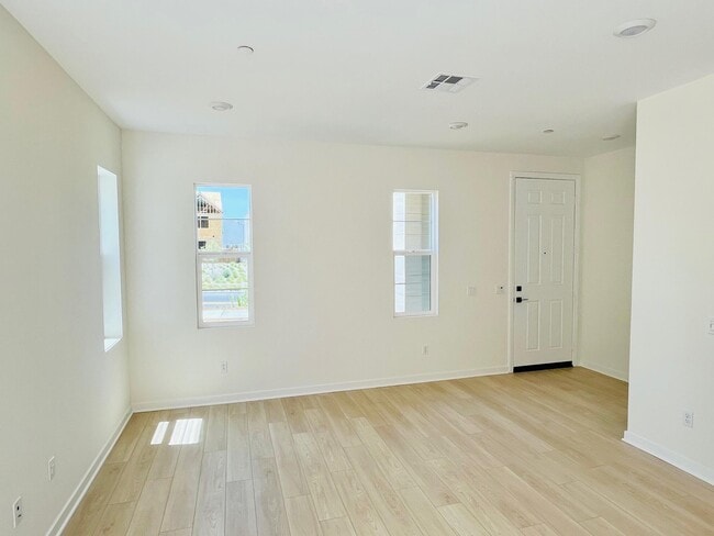 Building Photo - 27057 Trail View Ln.