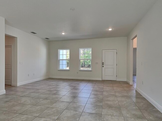 Foto del edificio - 560 Marion Oaks Blvd