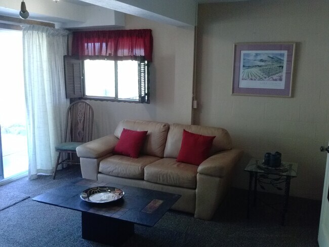 Foto del edificio - 2395 Eastlake Dr
