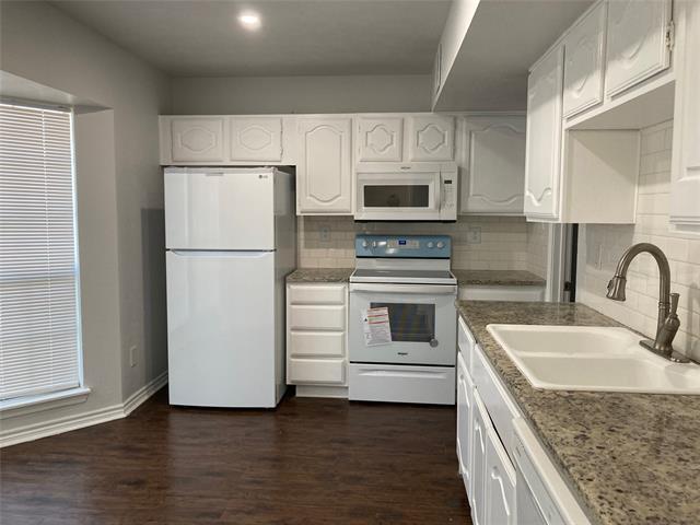 Building Photo - 7605 Pebble Beach Dr