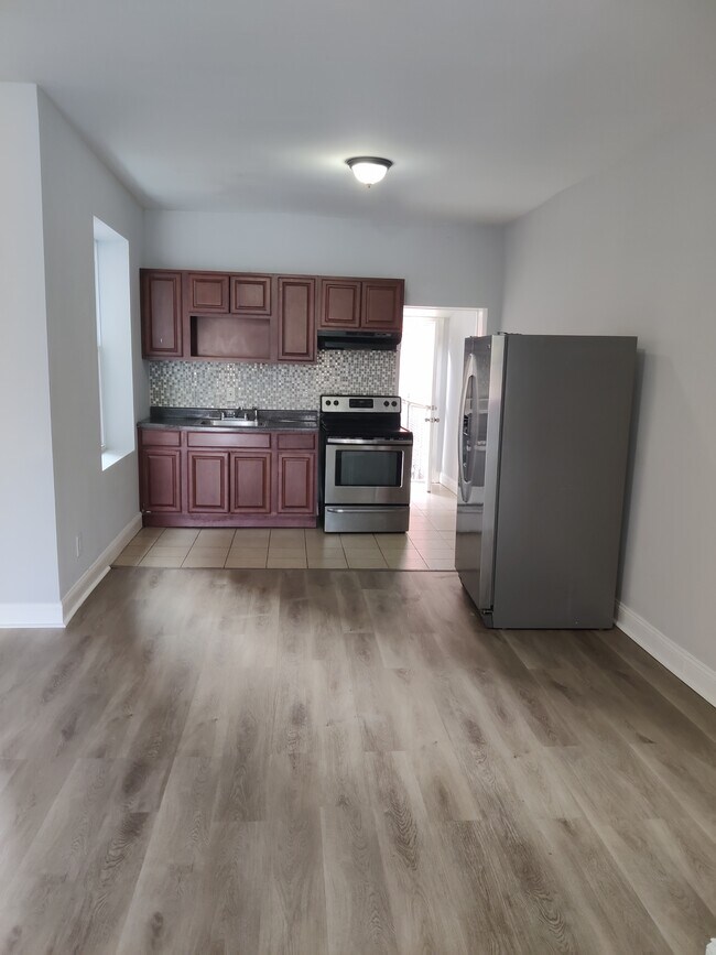 Foto del edificio - 628 N 55th St