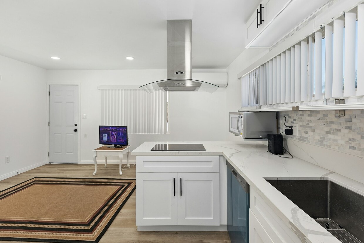 Foto del edificio - 5590 Shasta Ln