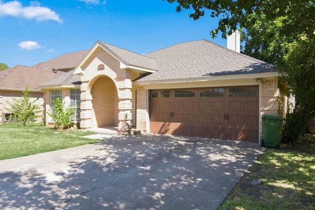 Photo - "Beautifully updated 3-Bedroom Home In The Heart Of North Richland Hills!"
