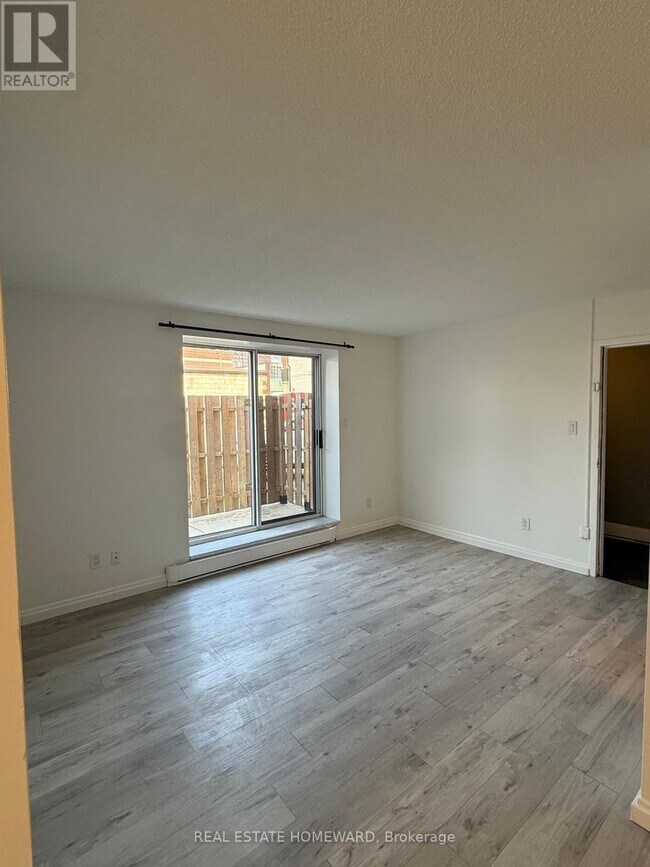 Photo du bâtiment - 158 Main St