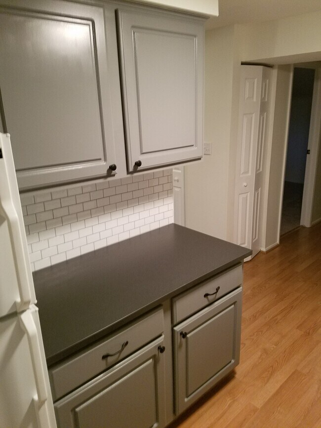 2457 Brook Ledge Rd Unit A31, Bridgeville, PA 15017 Condo for Rent in