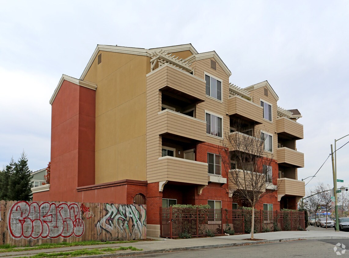 Foto del edificio - Sylvester Rutledge Manor