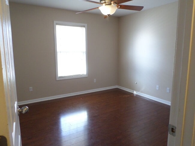 Foto del edificio - Fairfield Estates -