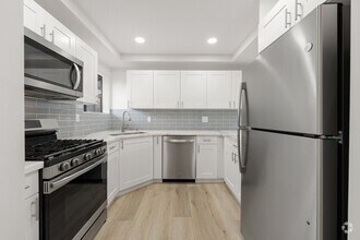 Building Photo - 7401 Auburn Oaks Ct