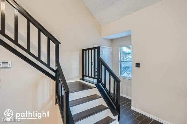 Building Photo - 4 br, 2 bath House - 4315 Largo Drive UNIT