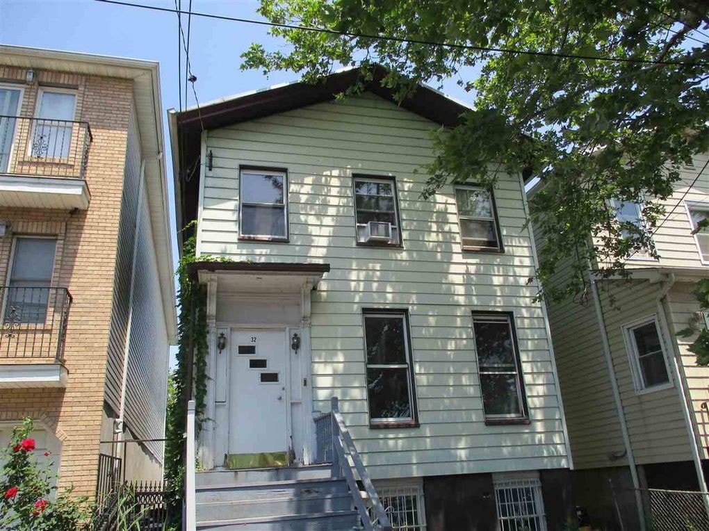 32 Jewett Ave, Jersey City, NJ 07304 Townhome Rentals in Jersey City