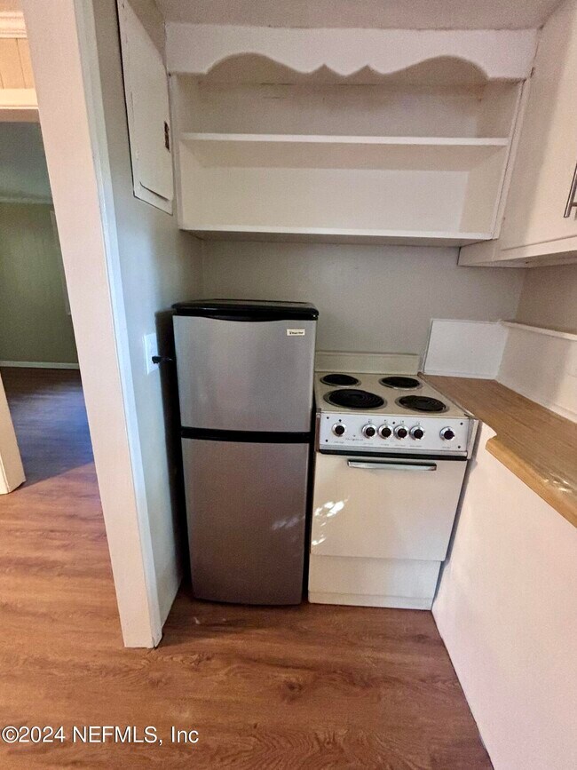 Foto del edificio - 1746 Ingleside Ave