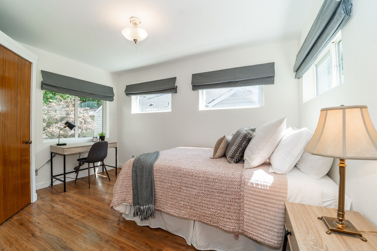 Foto principal - 1104 SW Gaines St