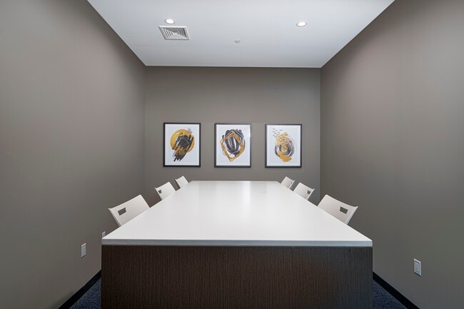 Building Photo - The Aeronaut