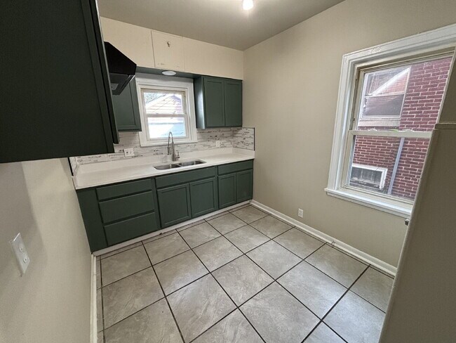 Foto del edificio - Charming 4-bed Home in Gary