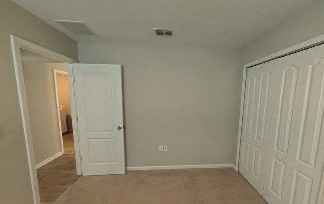 Building Photo - 70409 Winding River Dr