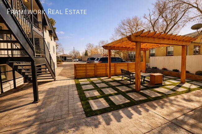 Foto del edificio - 3523 S Cherokee St