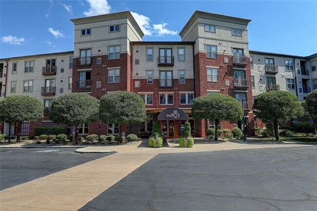 Foto del edificio - 1000 Providence Pl