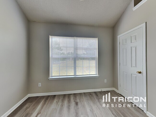 Building Photo - 805 Marcus Lane Hampton GA