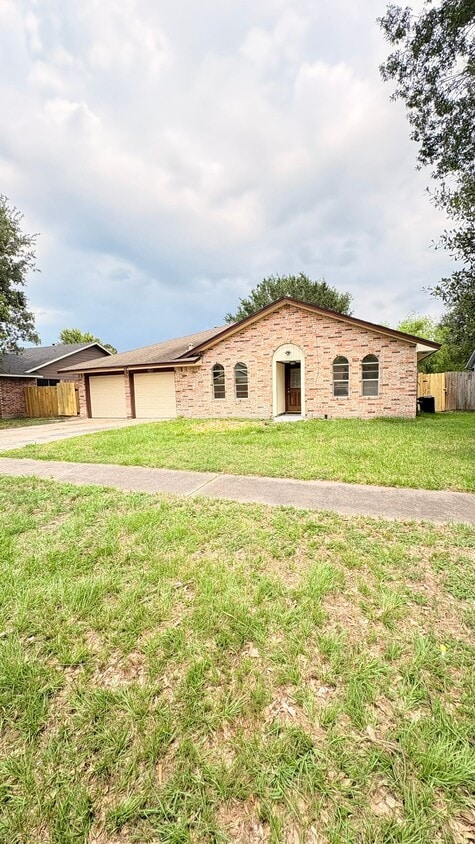 Foto principal - 21514 Greenham Dr